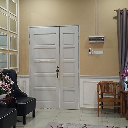 Illa Bella Homestay Jasin Zewnętrze zdjęcie