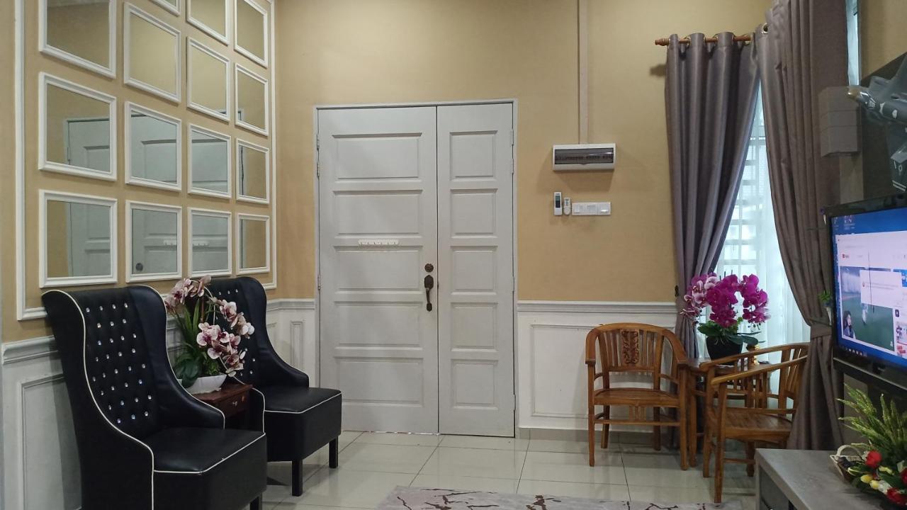 Illa Bella Homestay Jasin Zewnętrze zdjęcie
