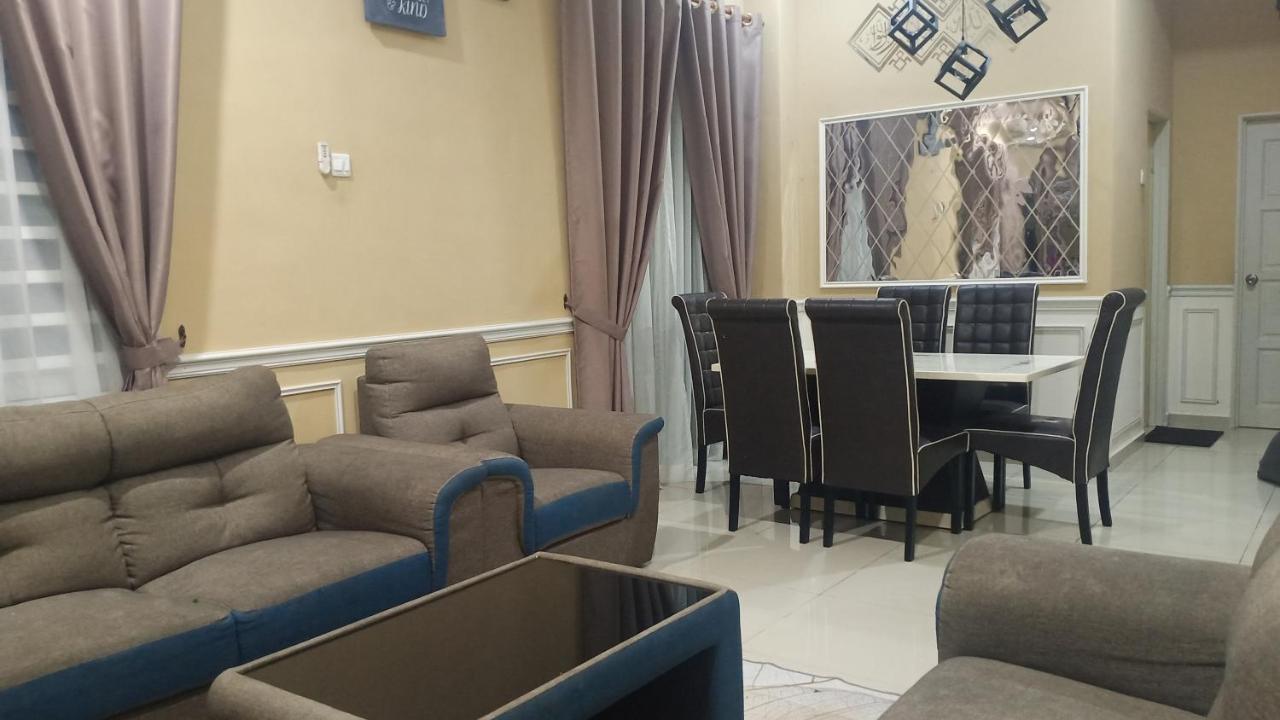 Illa Bella Homestay Jasin Zewnętrze zdjęcie
